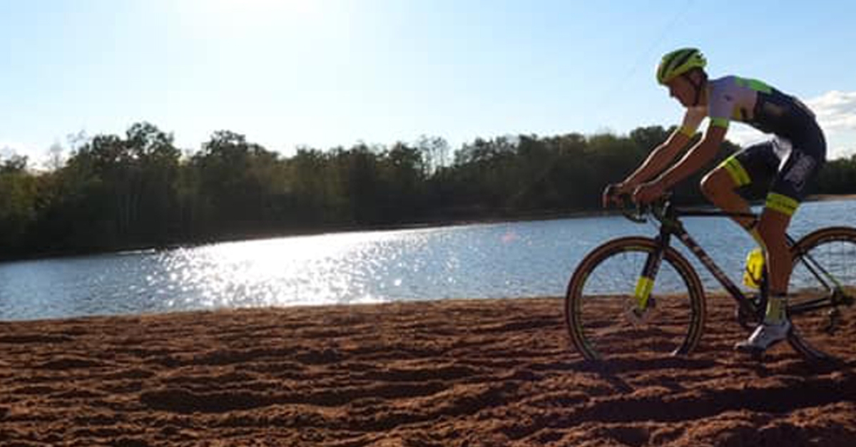 Emission spéciale : cyclo-cross international à Brumath | FranceTvPro.fr